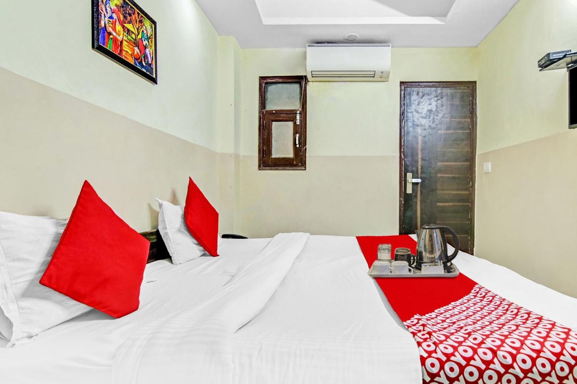 Super Hotel O Royal Green New Delhi Buitenkant foto